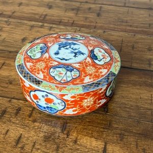 Japanese Porcelain Trinket Dish with Lid
